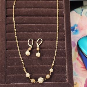 Chic Gold and Brown Necklace Set